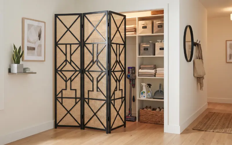 hiding clutter and utility zones